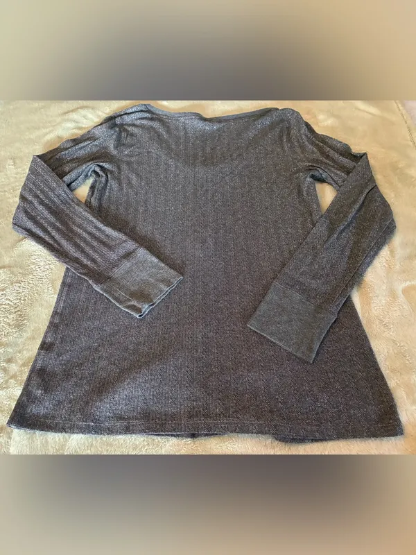 Women’s Victoria's Secret Charcoal Scoop-Neck Henley Long Sleeve Top Size XL - Image 5