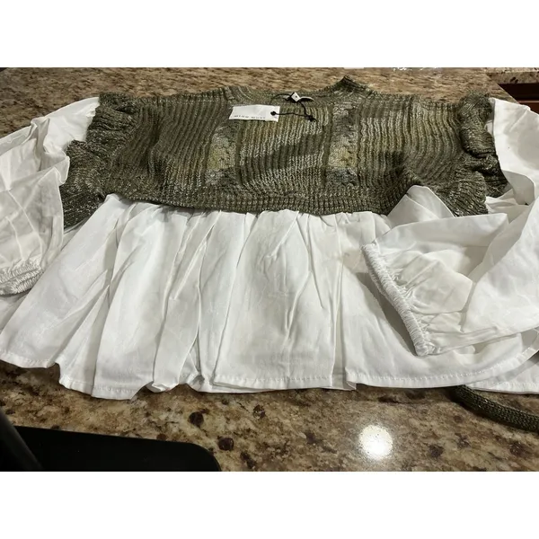 MIOU MUSE T5339 Olive Knit Ruffle Sweater White Blouse Top Size M NWT - Image 3