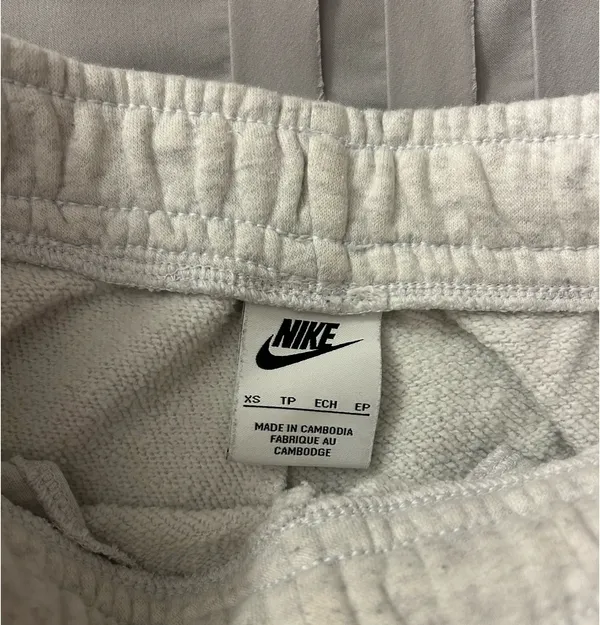 Nike Sweatpants Heather Grey Women’s - Image 3