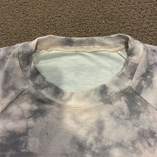 Strut This Women’s Sweatshirt and Shorts Tie Dye Matching Set - One Size - Image 4