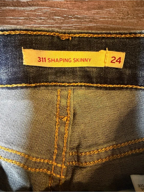 Levi’s 311 Shaping Skinny Jeans Size 24 Medium Wash Stretch Denim - Image 4