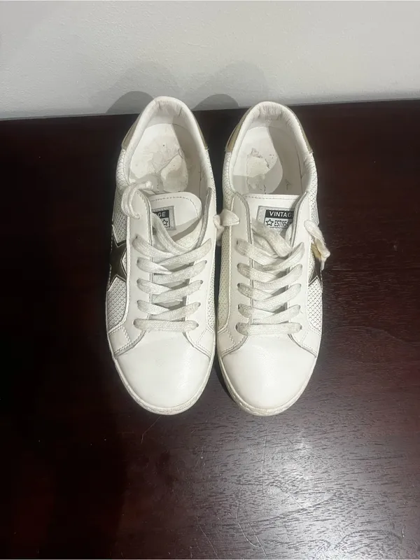 Vintage Havana White Sneakers with Gold Star Accent - Image 5