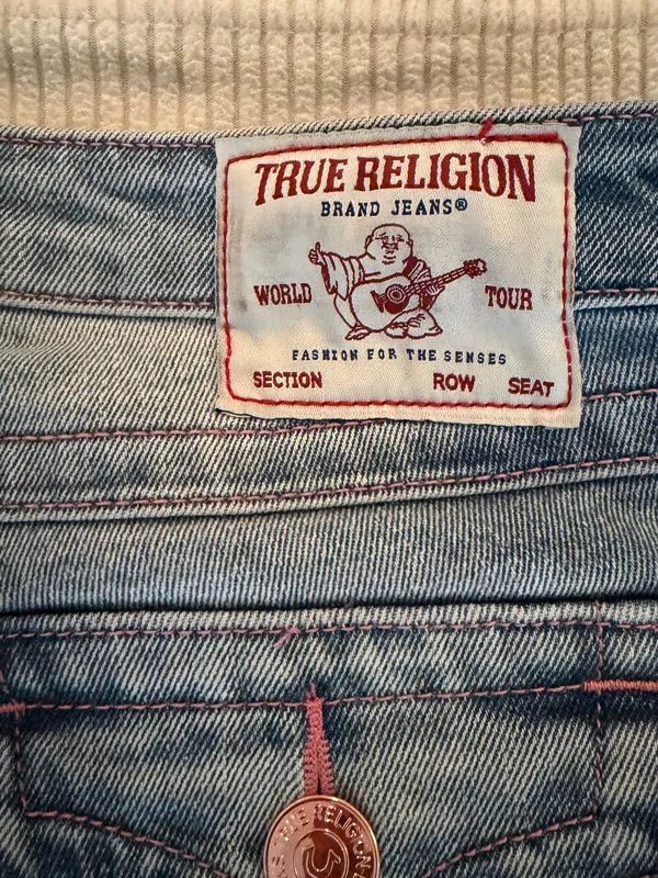 True Religion Joey Low Rise Flap Flare Jeans in Salt Water, size 25. - Image 7