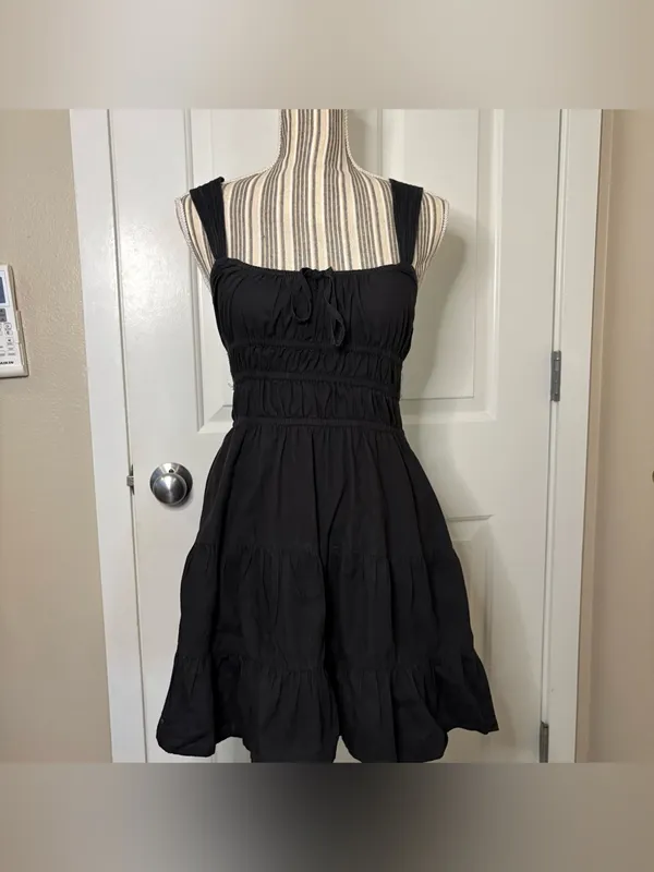 sunday best Aritzia martine poplin dress black dark coquette quiet luxury sm - Image 2