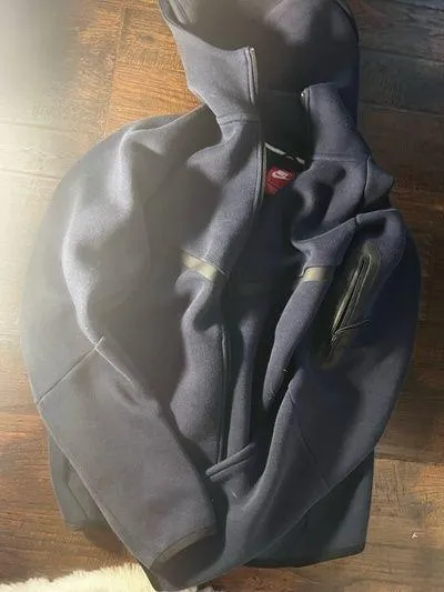 Nike Tech Jacket - Image 3