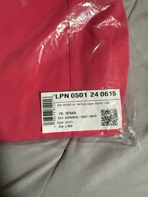 Fabletics Scrub Set - Image 3