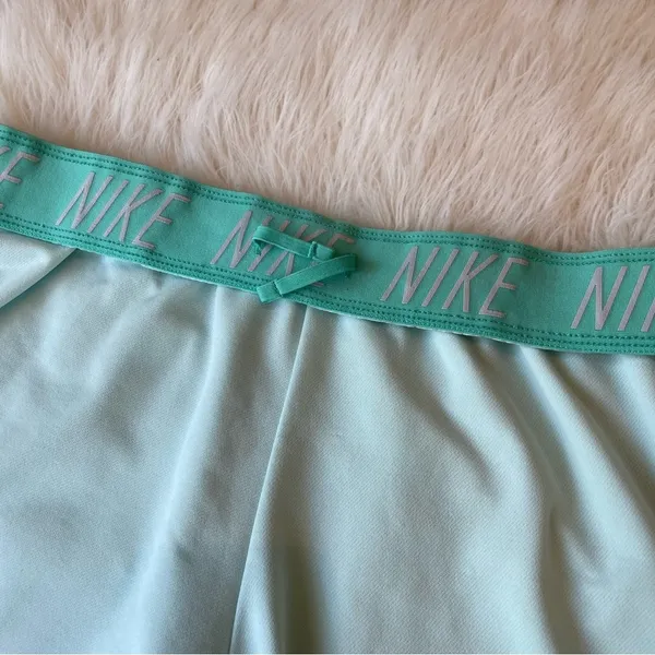 Nike dri-fit Shorts - Image 2