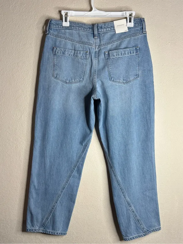 Banana Republic barrel high rise Jeans light wash size 30 - Image 2
