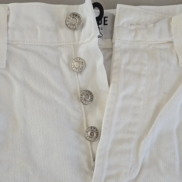 Agolde White Frayed Jean Shorts Size 25 - Image 4