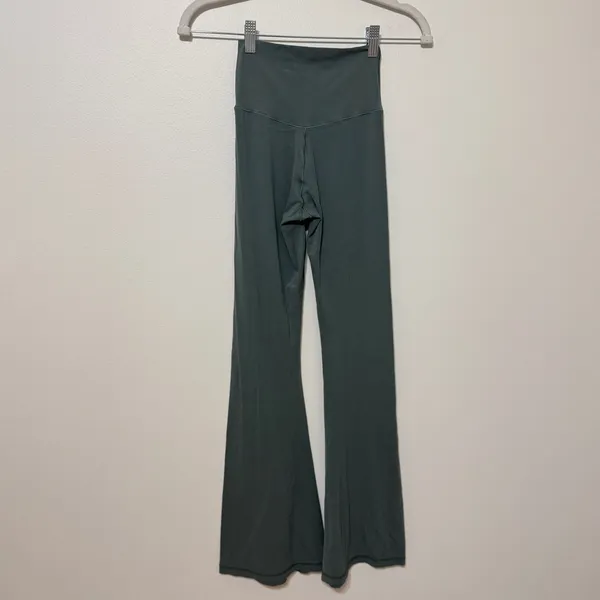OFFLINE By Aerie Real Me High Waisted Crossover Flare Legging Green Size Small - Image 6