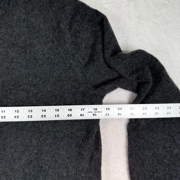 Uniqlo 100% Cashmere Crew Neck Sweater Dark Gray Heather M 351-429075 - Image 3