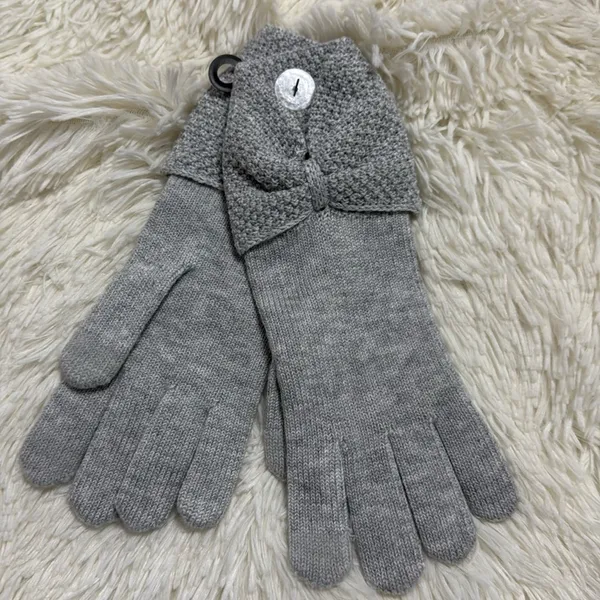UGG Gray Bow Gloves - Image 3