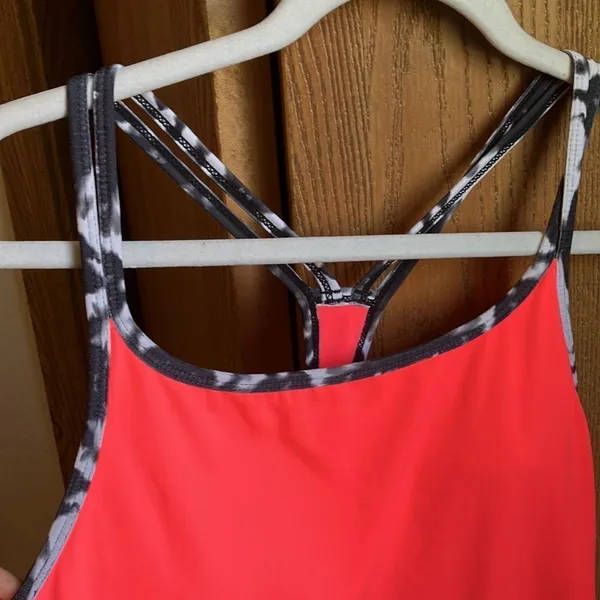 Fabletics Racerback Tank Top Pink Size Medium - Image 2