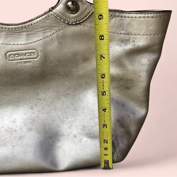 Coach Handbag Purse No# H0982-F14384 Silver metallic Bright colored inside - Image 9