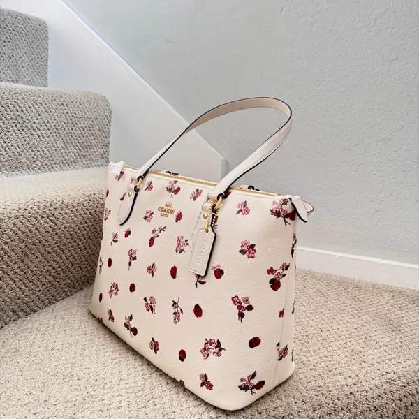 coach Gallery Tote Bag With Ladybug Floral Print cu271 - Image 2