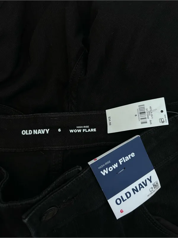 NWT Old Navy Black High Rise Wow Flare Jeans Size 6 - Image 3