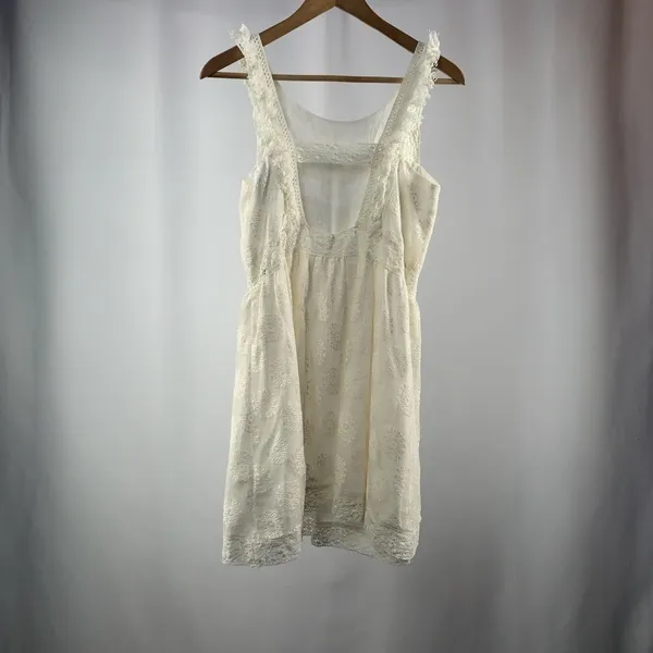 NWT Minkpink Wild Traveller Lace Dress in Off White‎ Size Small - Image 3
