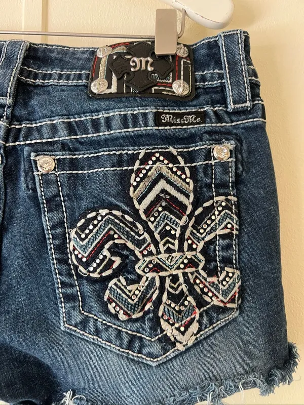 Miss Me Size 28 Mid Jean Shorts Womans - Image 8