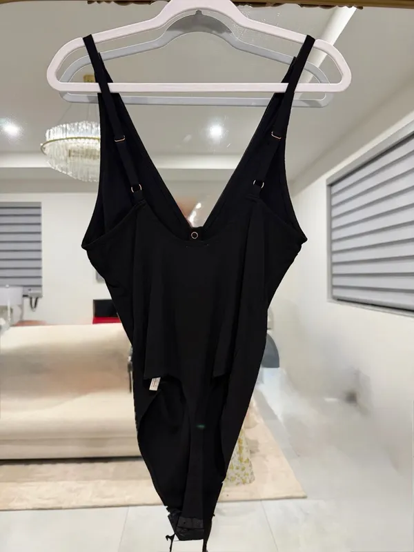 NWT. Free People Black V-Neck Ribbed Bodysuit size L - Image 3