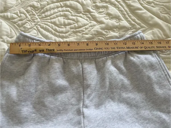 Aritzia
Cozy Sweatfleece Perfect Micro Short Lounge  size - Image 9