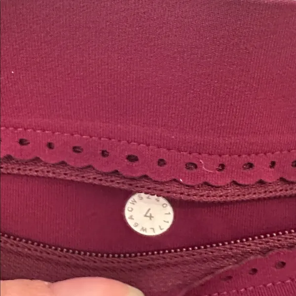 Lululemon Eggplant High-Waisted Cropped‎ Leggings size 4 EUC - Image 5