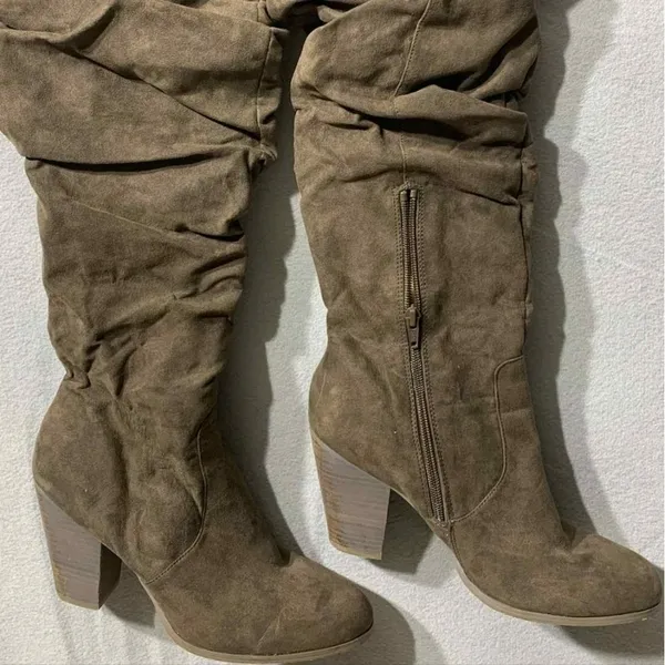Carlos by Carlos Santana‎ Hazey Boots 10M Taupe Slouchy Over The Knee Boho Fall - Image 3