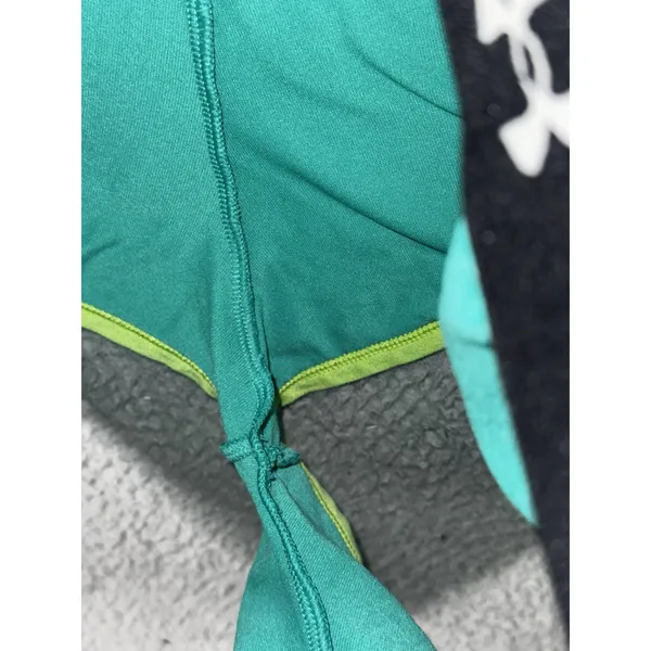 Under Armour Running Shorts‎ Women Medium Elastic Waist Outdoor Athletic 2'' - Image 10