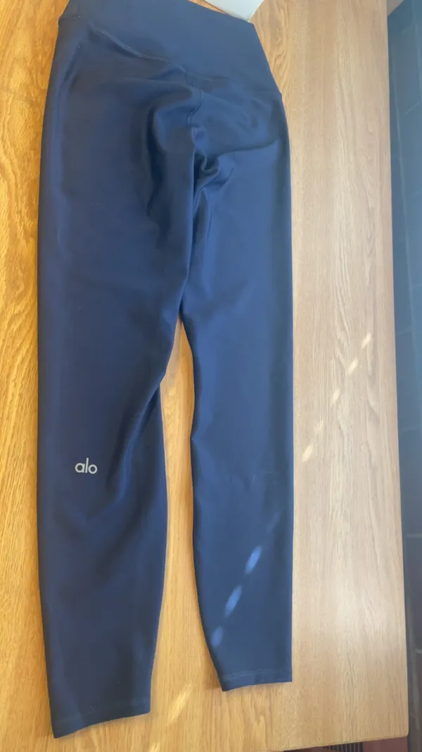Alo Yoga Leggings - Image 2