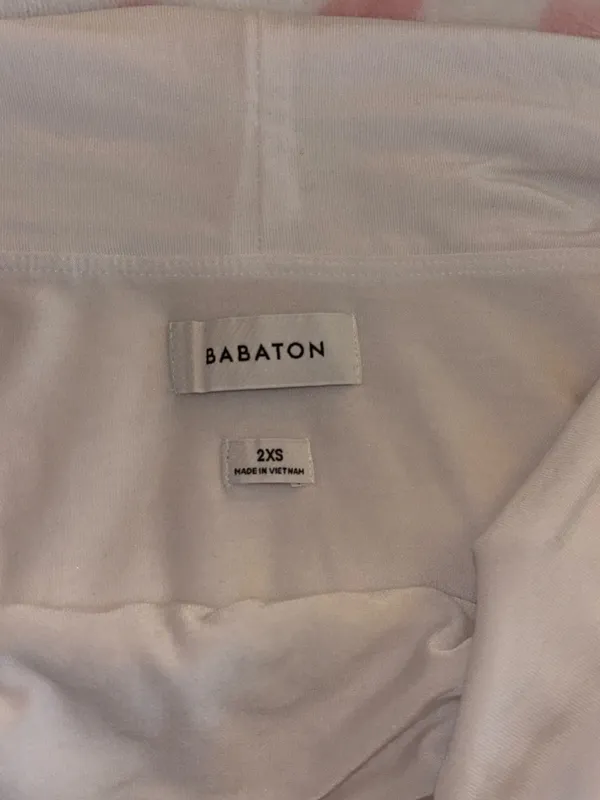 Aritzia White Off-The-Shoulder Top - Image 4