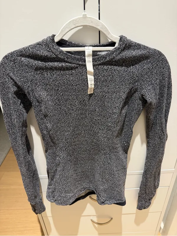 Lulu lemon Women's Black Heather Long-Sleeve Athletic Top - Image 4