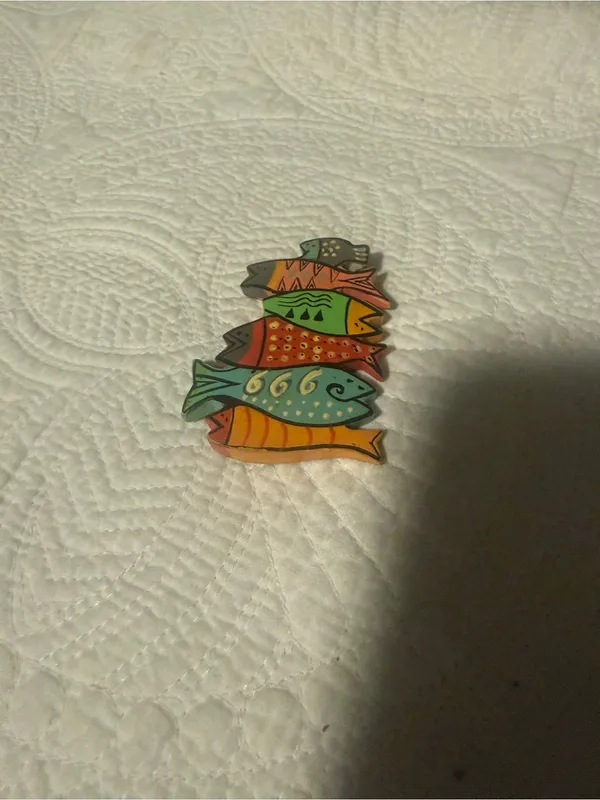 Laurel Burch Signed Stacked Fish Art Plaque Colorful Nautical Folk Art - Image 3