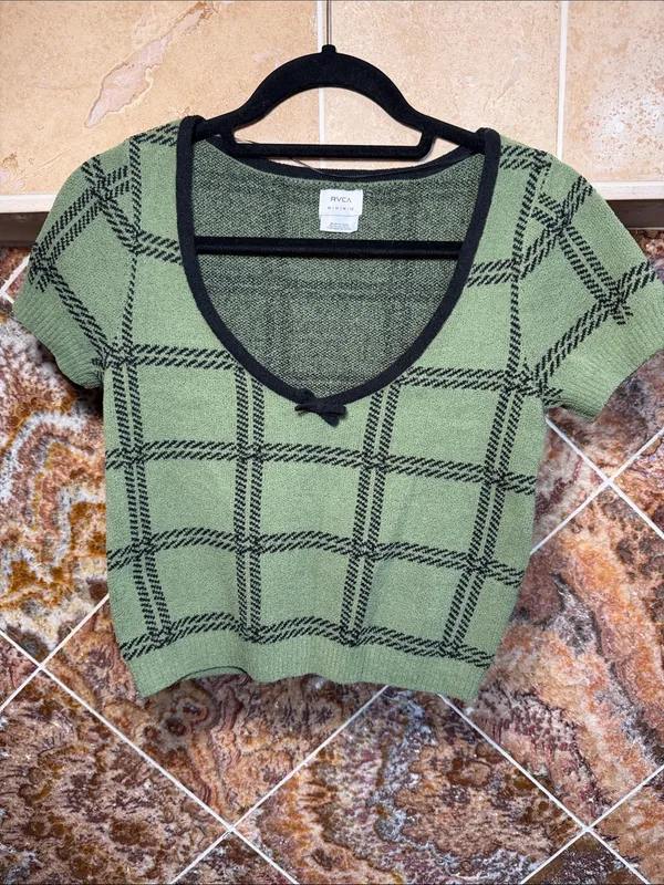 RVCA Green Black Plaid Knit Crop Top Bow Scoop Neck Short Sleeve EUC Size M - Image 4