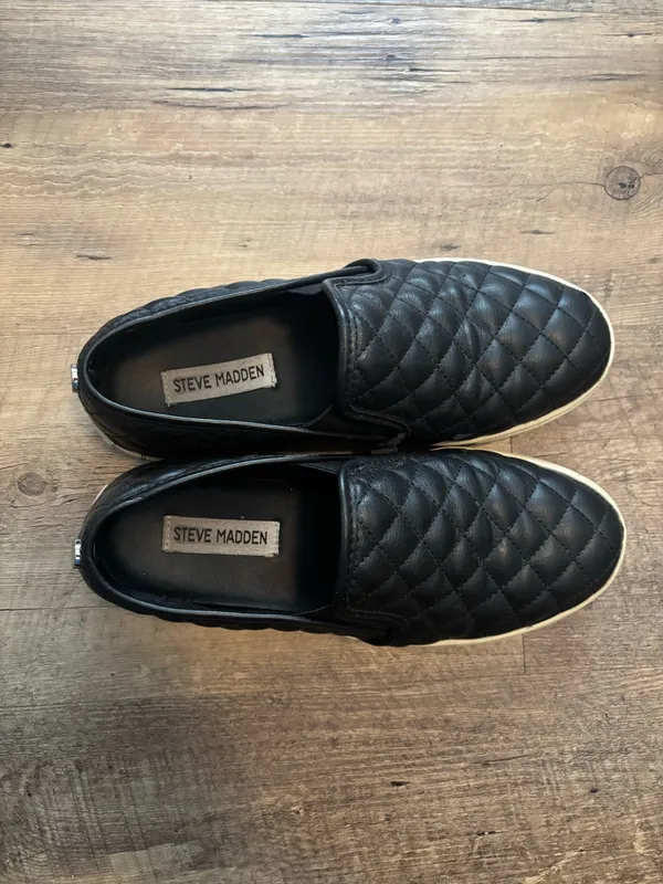 Steve Madden Black Slip-On shoes - Image 2