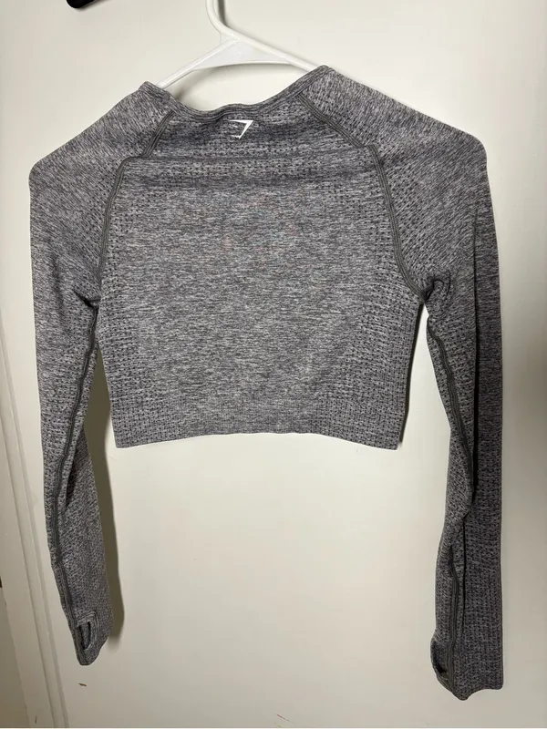 Gymshark Grey Seamless Long-Sleeve Crop Top - Image 4