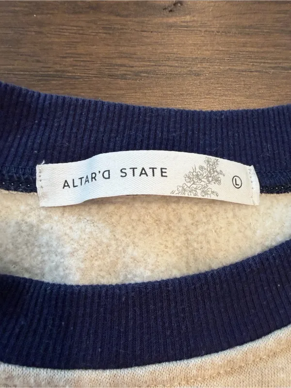 Altard State Barcelona Floral Cropped Sweatshirt Size Medium - C59-018 - Image 3