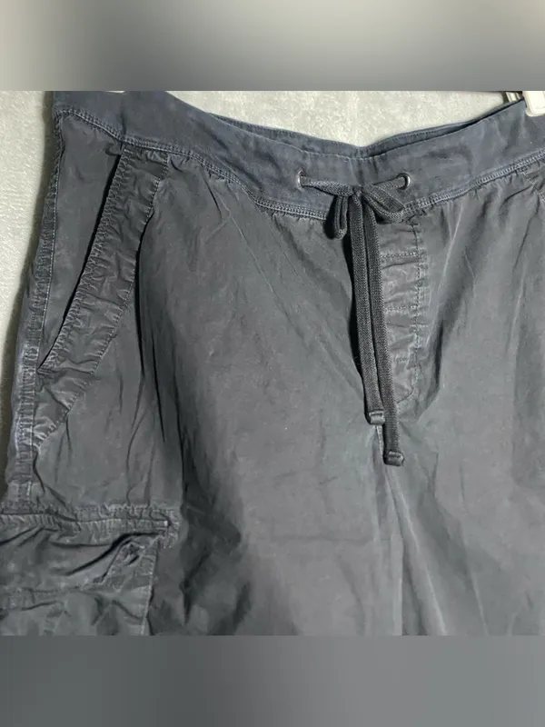 James Perse Black Cargo Shorts with Drawstring Waist size 2 / Medium Ripstop‎ - Image 4