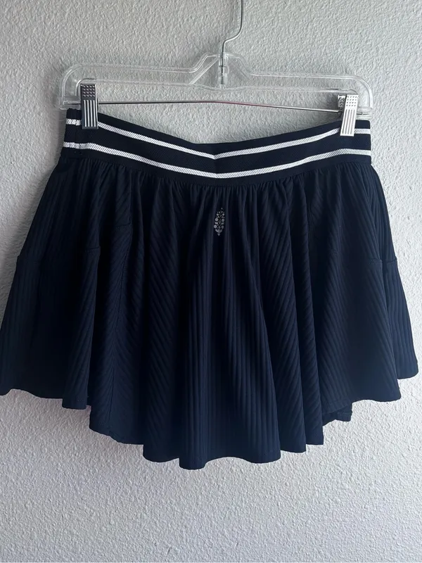 Black Active Tennis Skort Size M - Image 5