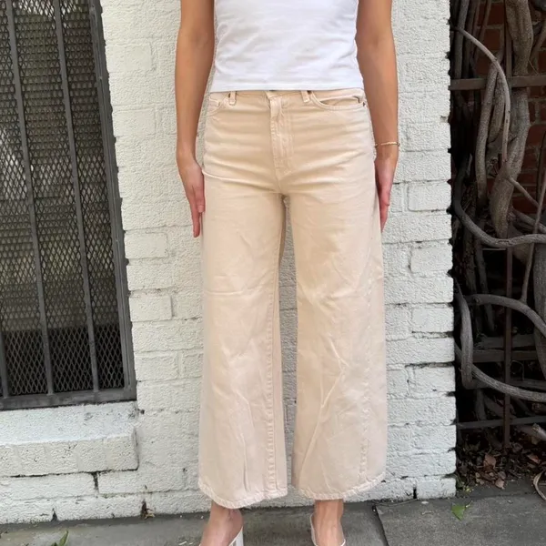Urban Outfitters BDG High & Wide cream jean pants / fit like a size 25 - Image 2