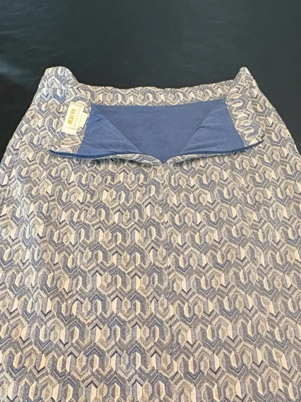 Maeve by Anthropologie Blue and Cream Geometric Knit Pencil Skirt Size Small - Image 4