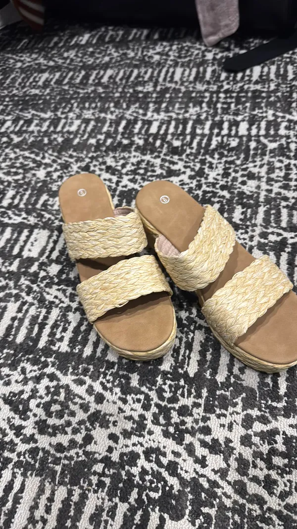 Sandals Yellow Size 9 - Image 5