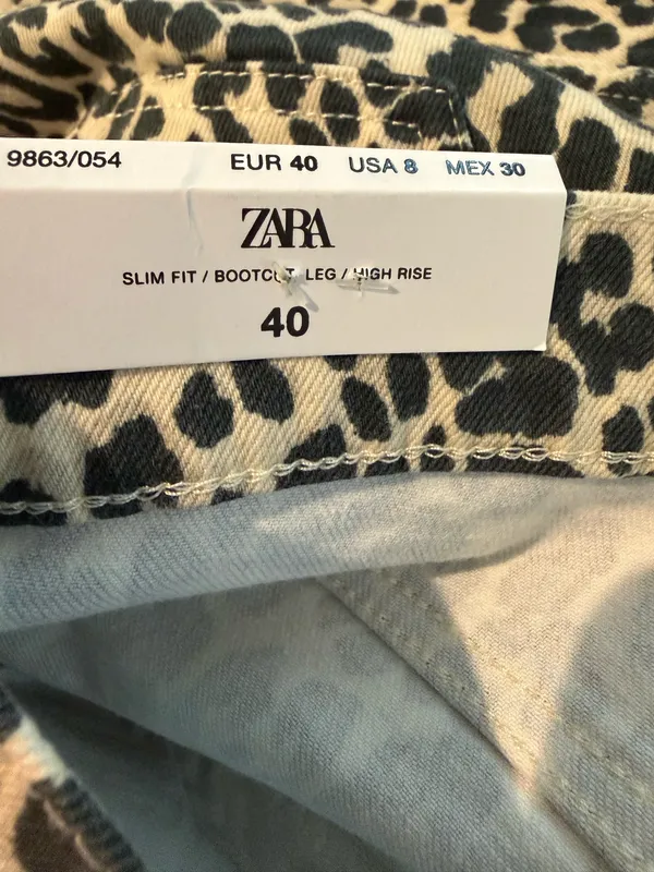 Brand new never worn Zara leopard print jean size 8 - Image 3
