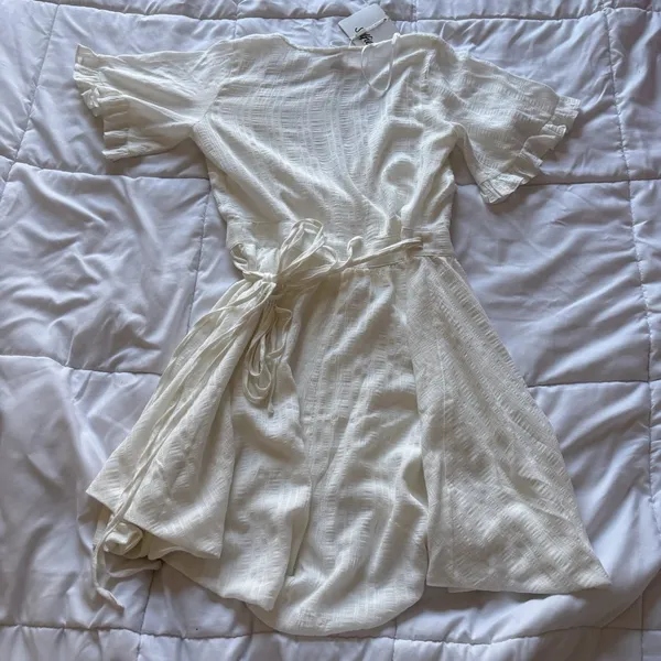 NWT Selfie Leslie Womens Small White Wrap Mini Dress Tie Boho‎ Hippie Dainty - Image 7
