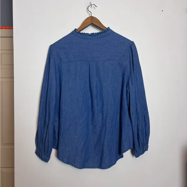 Old Navy Ruffle Collar Medium Wash Denim Jean Button Front Shirt Top - Image 5