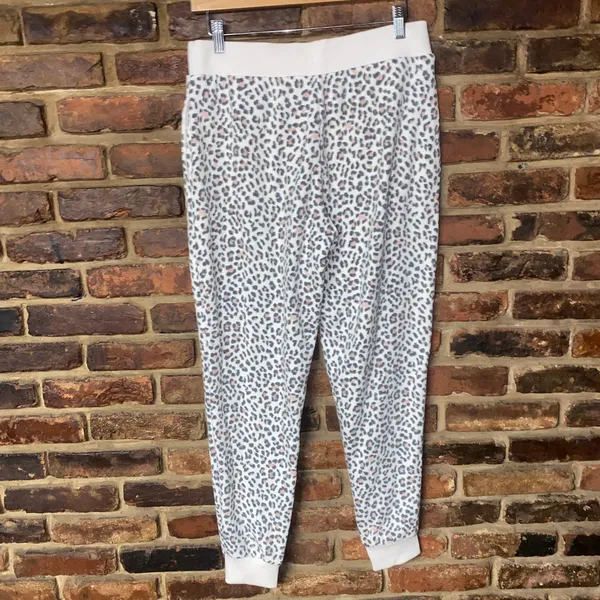 Victoria's Secret Leopard Animal Soft Fleece Pajama Pants Women's Size Small - Image 4