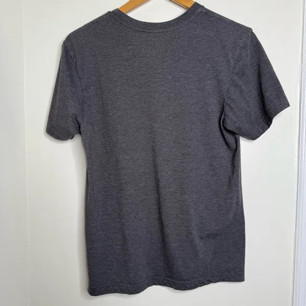 Genuine Merchandise New York Yankees Baseball Gray T Shirt Distressed Women’s Size Small - Image 4