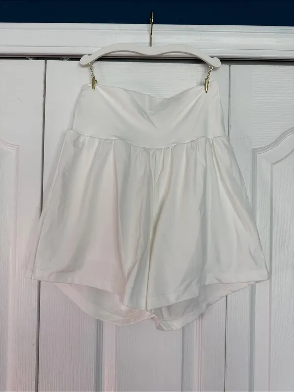 HALARA Softlyzero Airy High-Waist Flared Athletic Shorts in White - Image 2