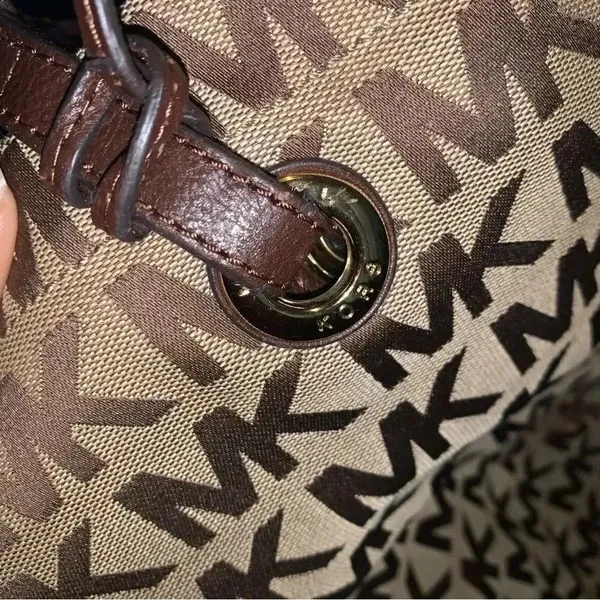 Large Michael Kors Khaki Brown Signature Shoulder Bag - Image 5