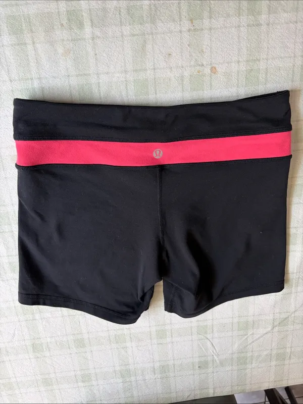 Lululemon Bike Women's High-Rise Active Shorts - Image 8
