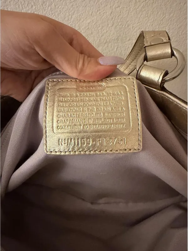 Coach Soho East West Carryall White/Gold Purse 2011 - Image 5