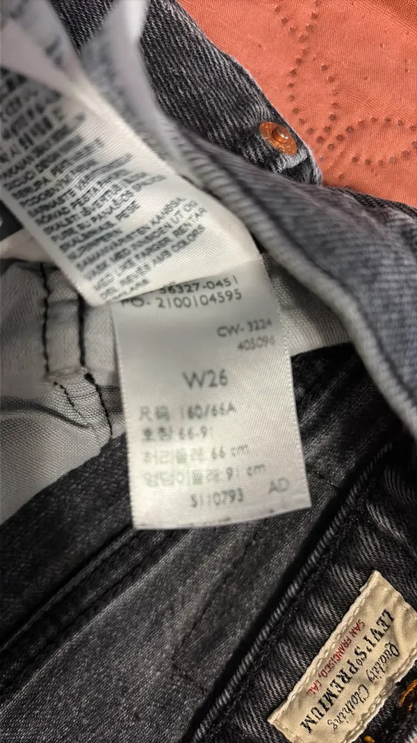Levi’s 501 Shorts  - Image 3